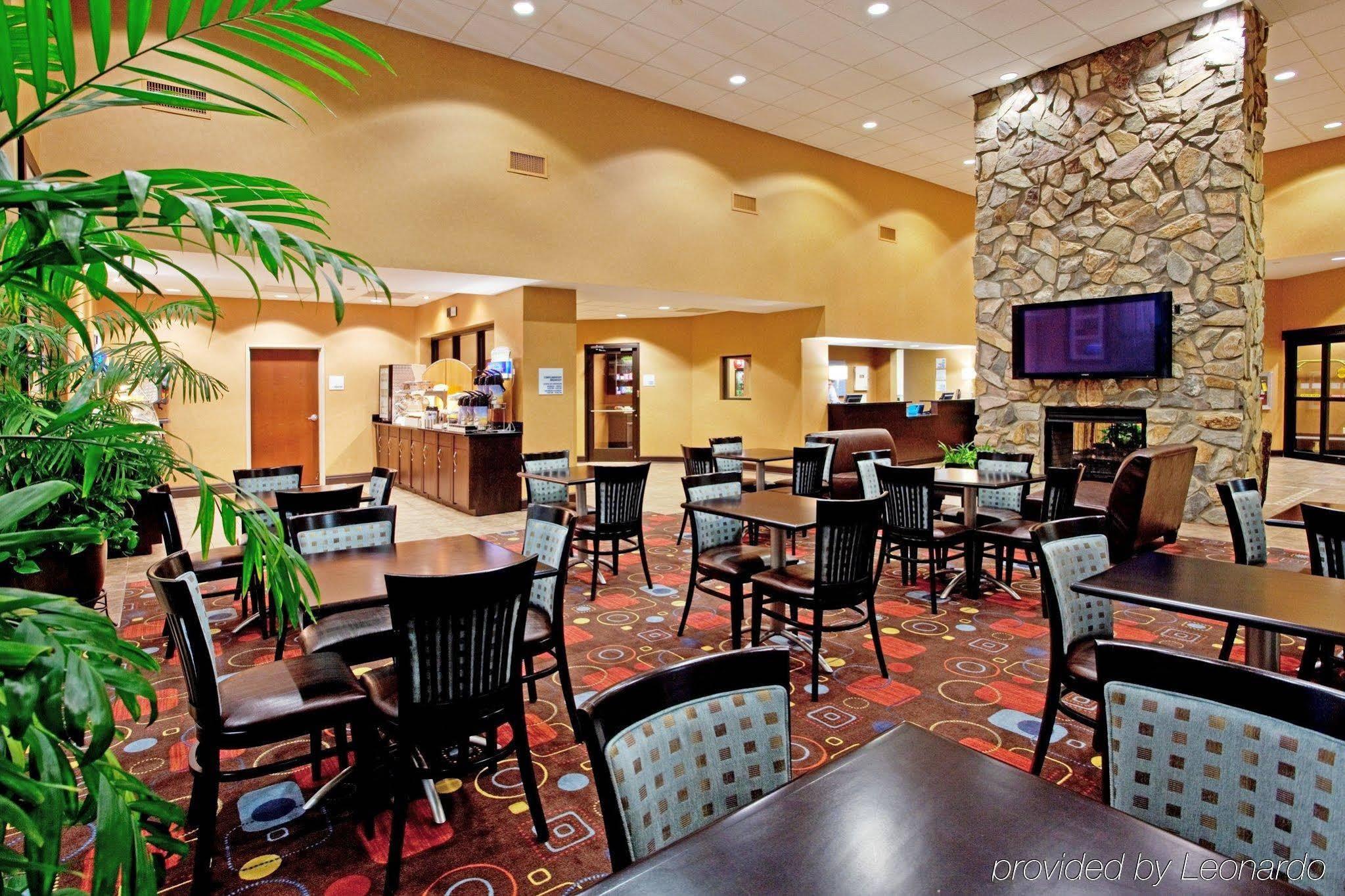 Fairfield Inn & Suites Columbia Downtown Exterior photo